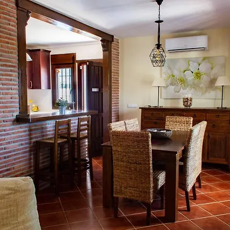 Chalet Villa Nerja Retreat